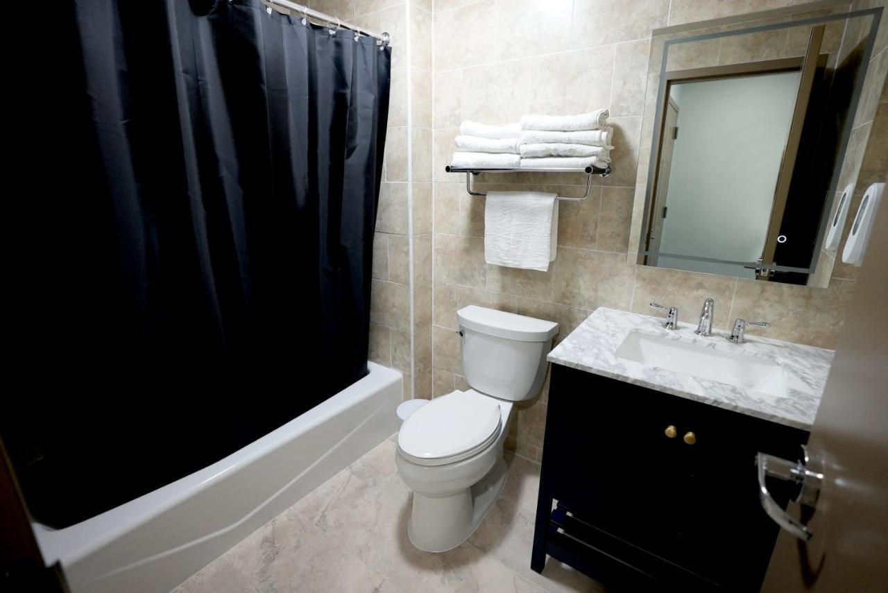 Hotel Liberty Inn & Suites-Jfk Airport- La Guardia Airport New York City Exterior photo