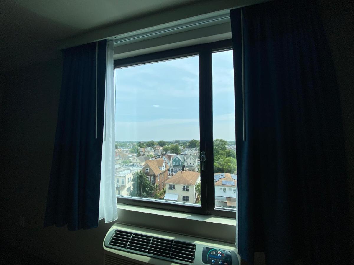 Hotel Liberty Inn & Suites-Jfk Airport- La Guardia Airport New York City Exterior photo